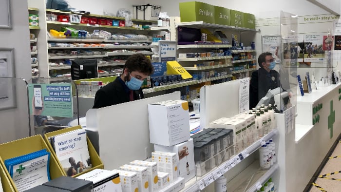 PharmacistsTescoMask_shutterstock_1706722045_620x413.jpg