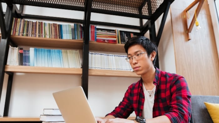 Asian_Student_shutterstock_526932814_620x413.jpg