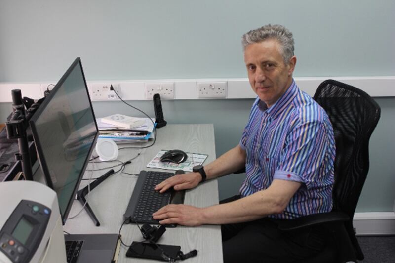 GrahamPhillips_Desk.jpg