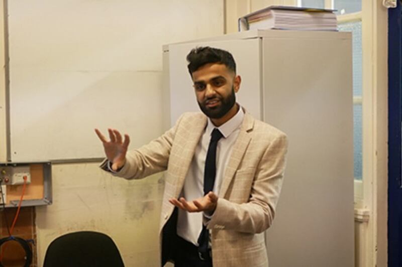 ShabbirMellick_presenting_620.jpg